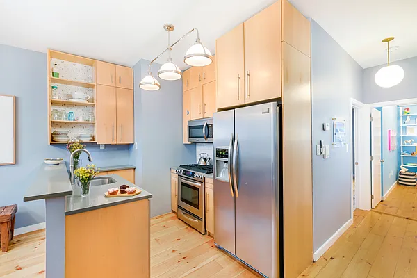 Sold by Compass | media 1