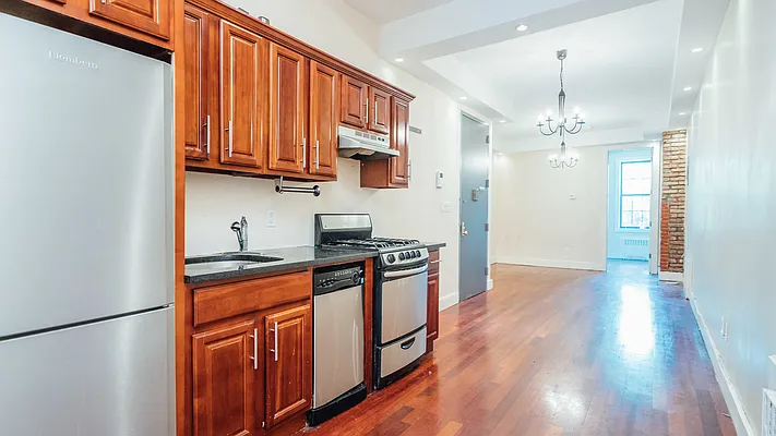 Rented by Nooklyn NYC LLC | media 26