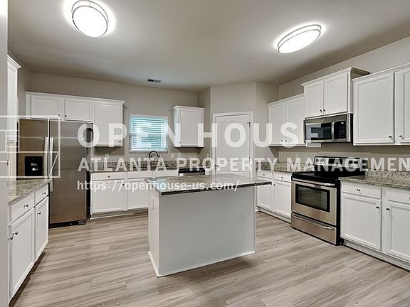 5th image of 119 Spring Forrest Ln