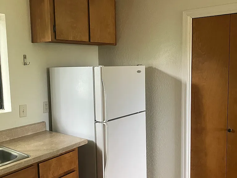 434 S Shepherd St — Photo 2