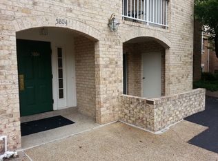 5804 Cove Landing Rd APT 204, Burke, VA 22015