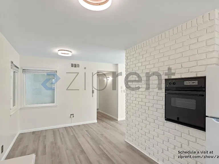 307 Barker St — Photo 12