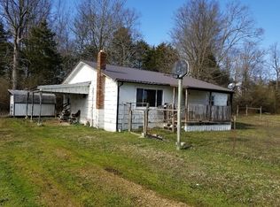 1555 Fairfield Rd, Westmoreland, TN 37186