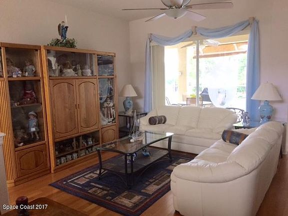 5th image of 4058 Estancia Way