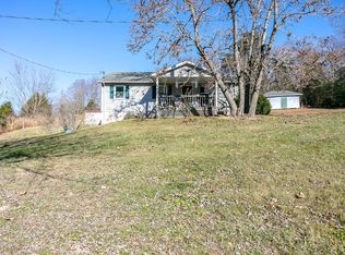 260 Hall Simpson Rd, Loretto, KY 40037