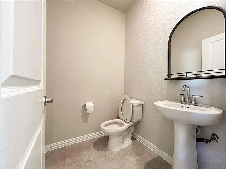 1804 Berry Ridge Trl — Photo 28