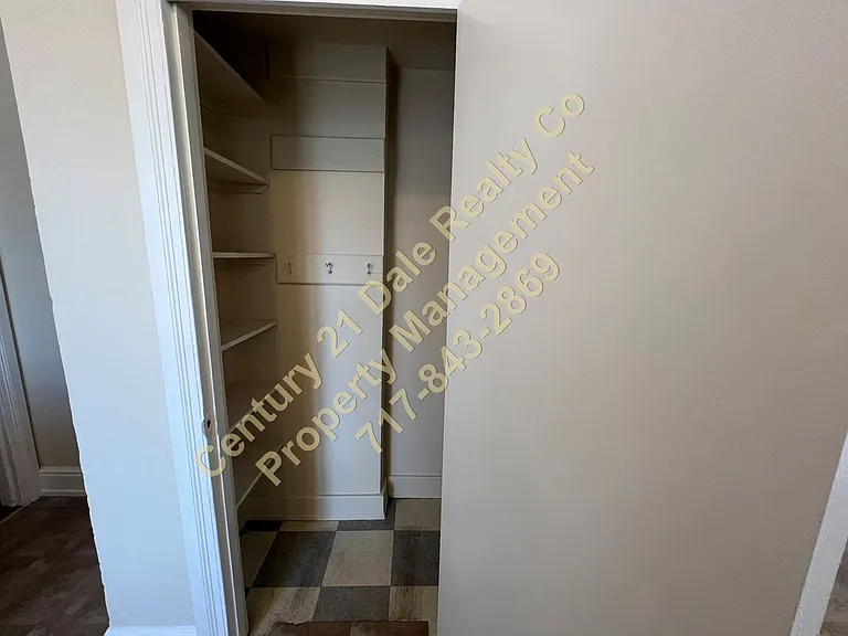 1305 N George St #2 — Photo 17