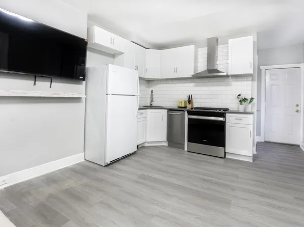 930 N 45th St, Philadelphia, PA 19104