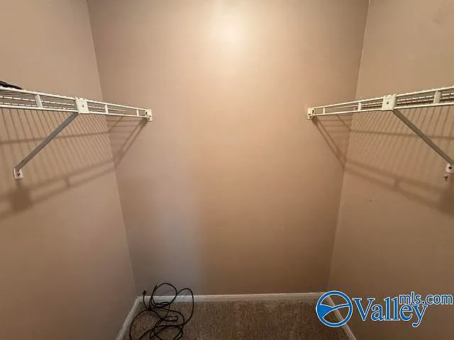 389 Oakland Rd — Photo 25