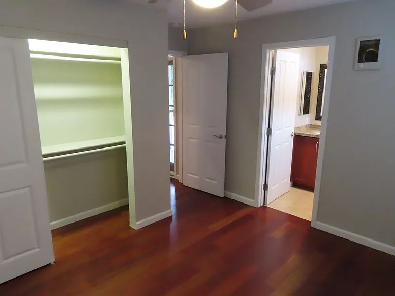727 Robinson Ave #B — Photo 9
