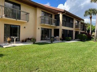 5324 Fountains Dr S, Lake Worth, FL 33467