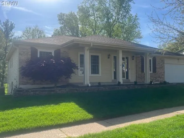 922 Pontoison Dr, Ballwin, MO 63021
