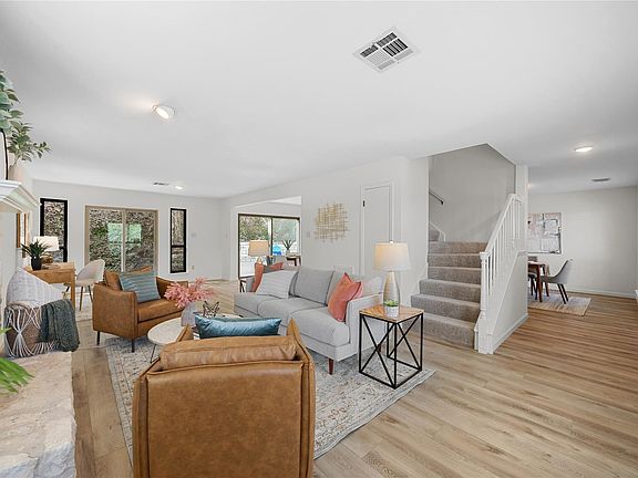 5th image of 9301 Rolling Oaks Trl