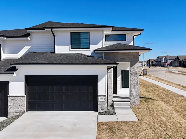 Coventry Wood Townhomes