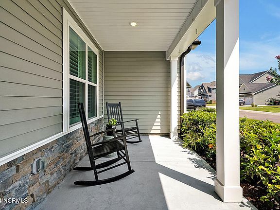 3rd image of 1109 Short Leaf Way
