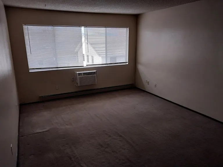 1920 Arthur St #28 — Photo 4