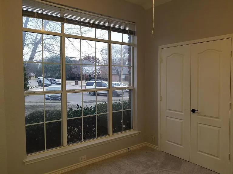 Nice Secondary Bedroom with Higher Ceiling & Updated Faux Wood Blinds!