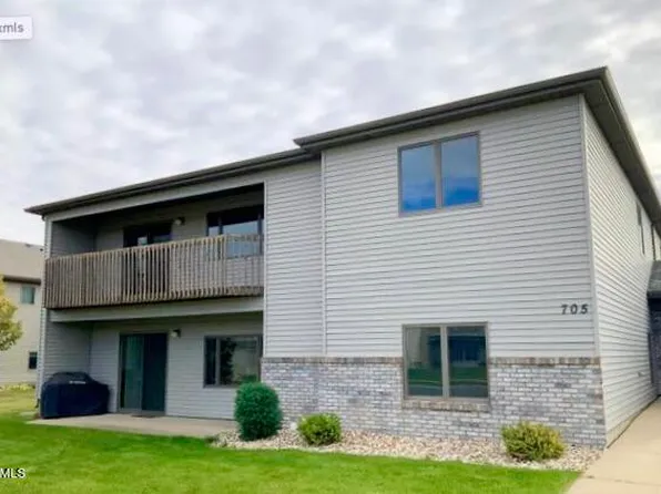 705 Bridgeport Dr Unit 1, Bismarck, ND 58504