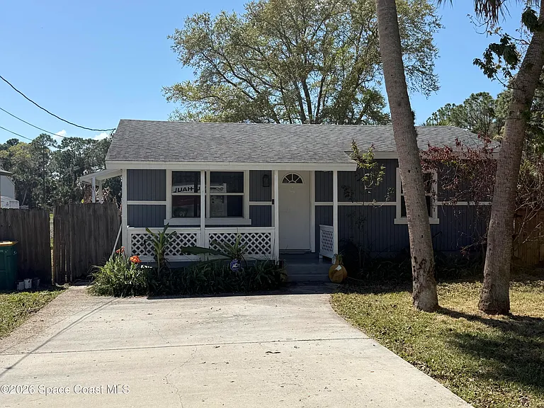 835 Kanawha St — Photo 1