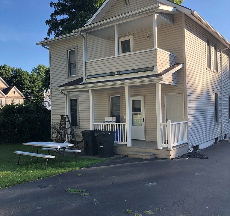 2nd image of 804 Johnson St