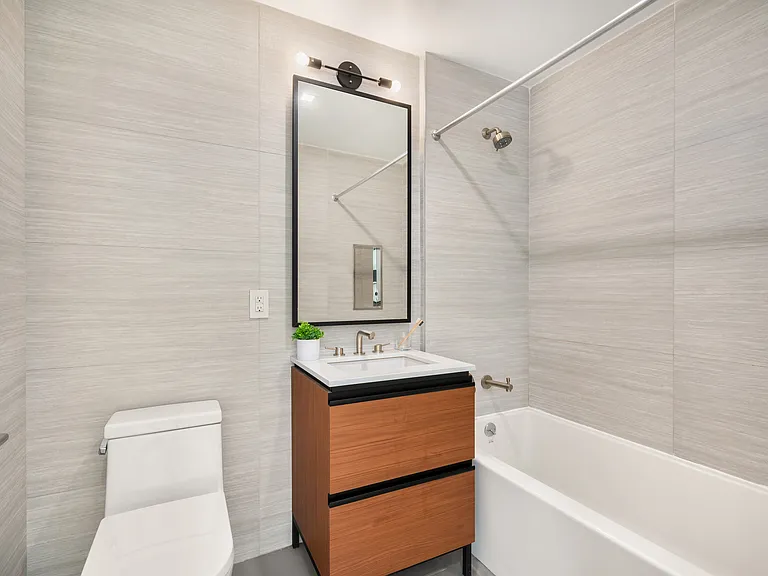 123 Linden Blvd #E12M — Photo 5