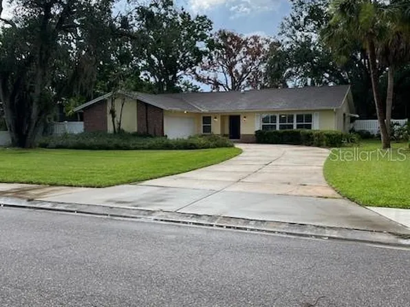 5281 Venetian Blvd NE, Saint Petersburg, FL 33703