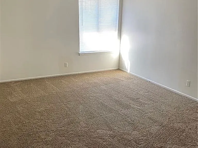 1470 Elizabeth Ave #2 — Photo 8