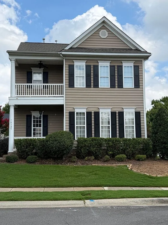 3 bed, 2.5 bath, 2262 sqft, $2,850 — Photo 1