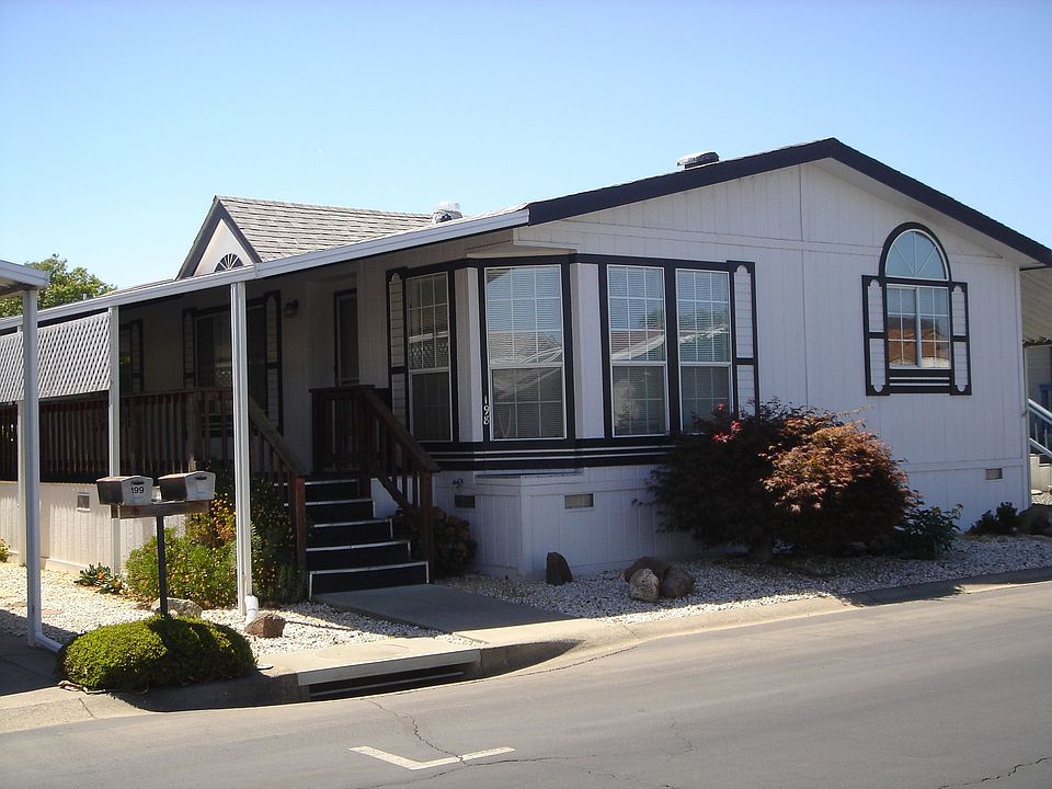 1st image of 198 Daisy Dr