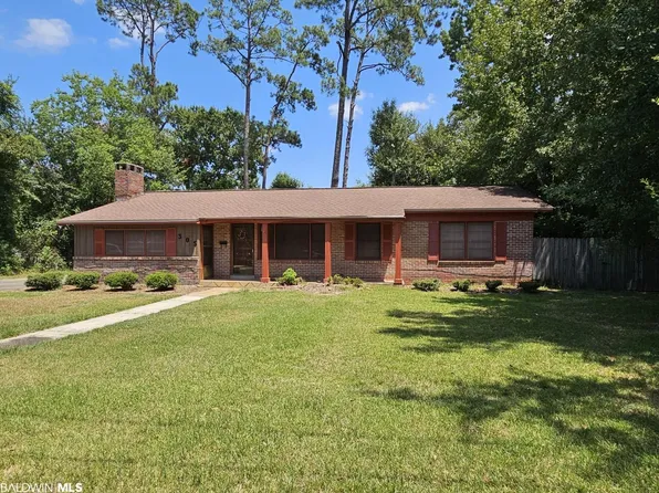 305 5th Ave, Atmore, AL 36502
