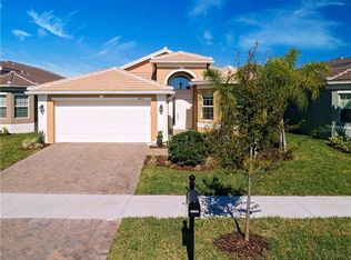 4954 Grand Banks Dr, Wimauma, FL 33598