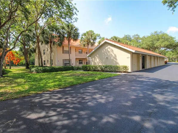 225 Robin Hood CIR #203, NAPLES, FL 34104
