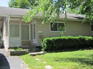 844 Queen Anne Pl, Saint Louis, MO 63122