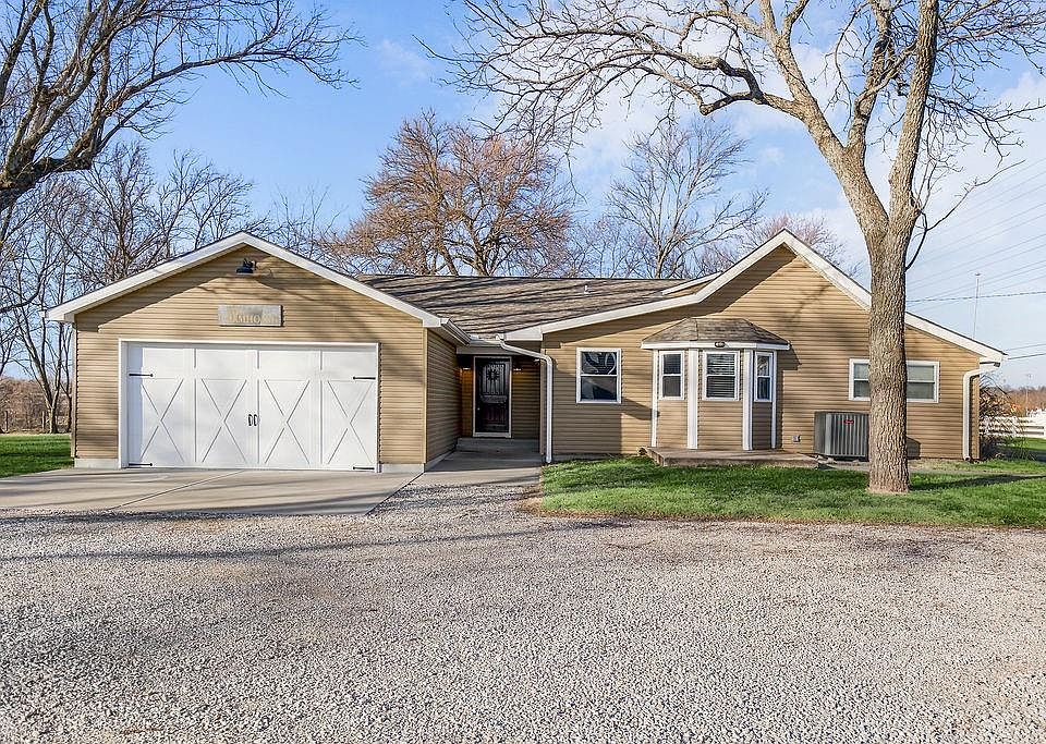 1st image of 1024 S Madison St