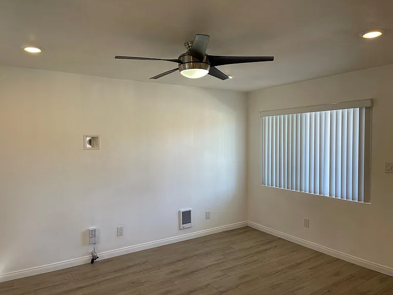 4628.5 W Point Loma Blvd — Photo 6