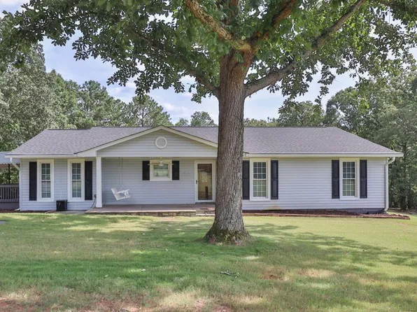 911 Grantham Rd, Hamilton, GA 31811