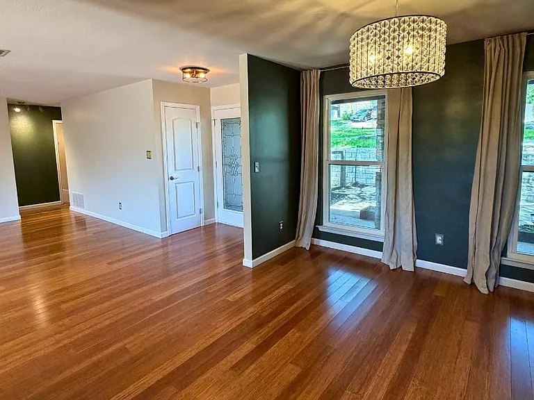 11207 Terrace Bluff Dr — Photo 6