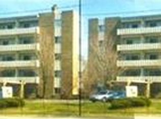 2109 Wooster Rd #11, Rocky River, OH 44116