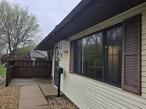 Unit #4 private entrance with private patio