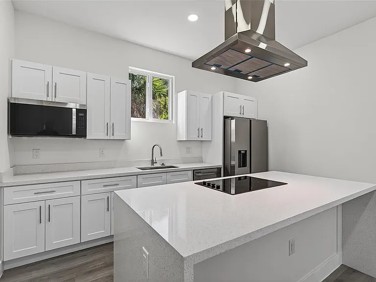 511 Sweetwater Dr — Photo 13