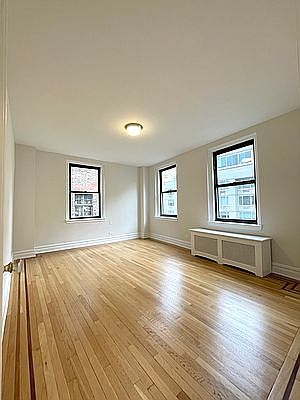 3rd image of 340 E 57th St #16B