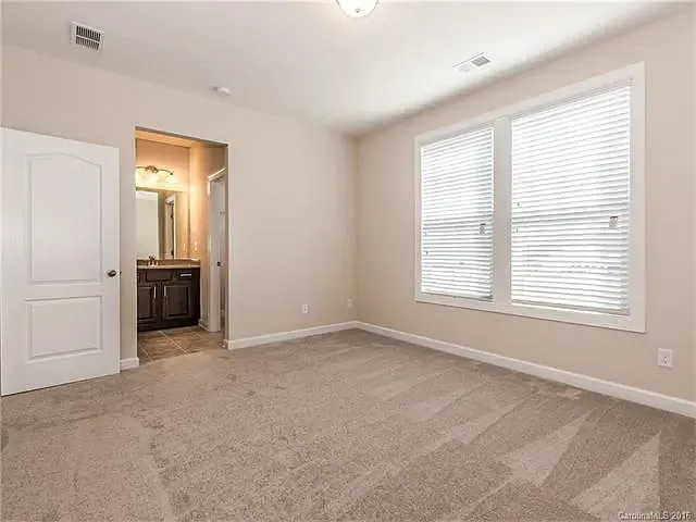 Jack/Jill Bedrooms with attached Full Bath