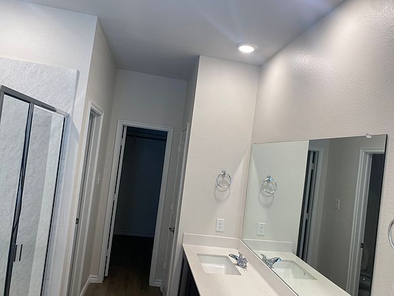 2nd image of 2025 Buffalo Hill Dr