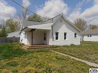 1st image of 6810 N Poplar St