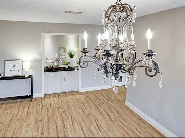 3023 Sam Houston Dr — Photo 11