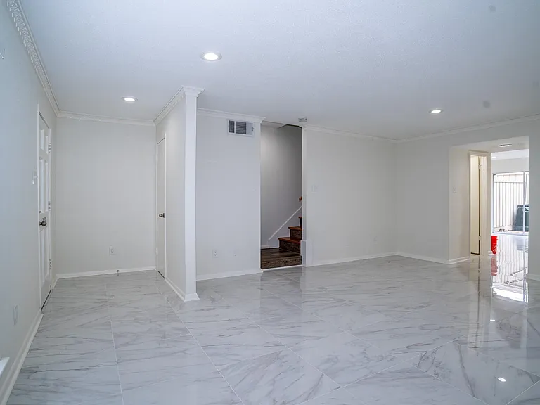 6404 Olympia Dr #134 — Photo 4