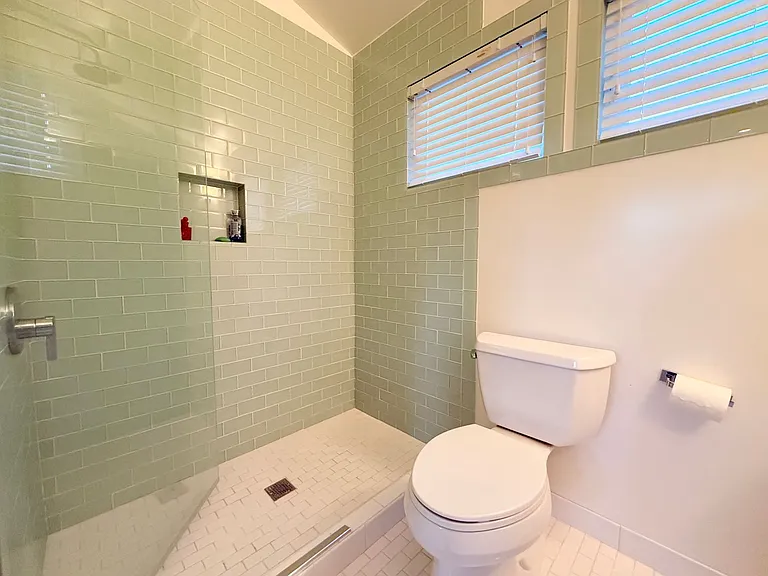 251 San Pedro Ave — Photo 41