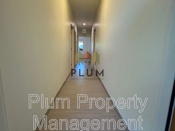 5th image of 1805 Bancroft St Suite 2