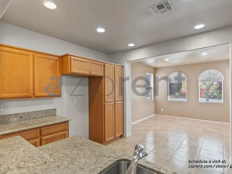 276 Colonial Trl — Photo 11
