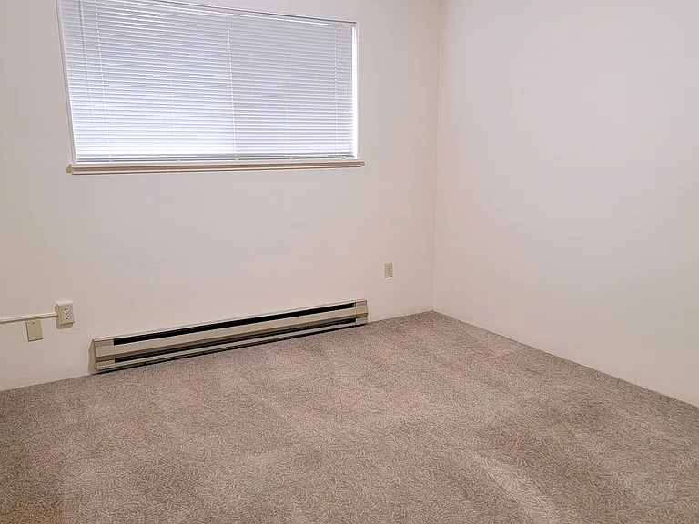 1340 Summers Ln #2 — Photo 13